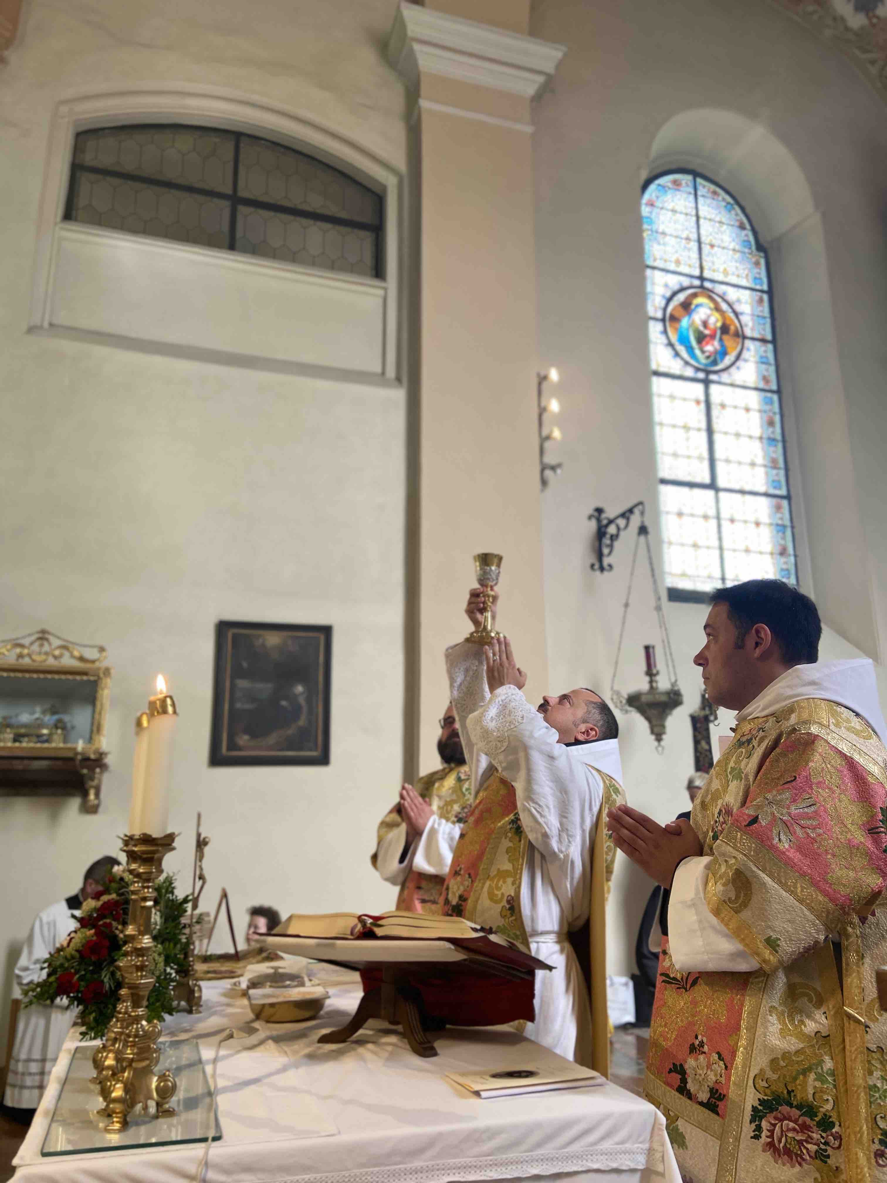 Abschied Pater Thomas / Janik Bräuer 16 Jahre bei uns Pfarrer