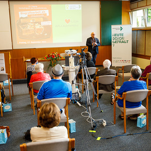 SONNTAGSBLATT, Gerd Neuhold